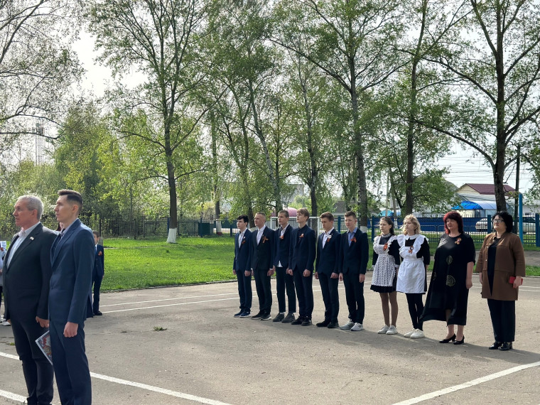 27 апреля прошла торжественная церемония поднятия флага Российской Федерации и исполнение гимна Российской Федерации..